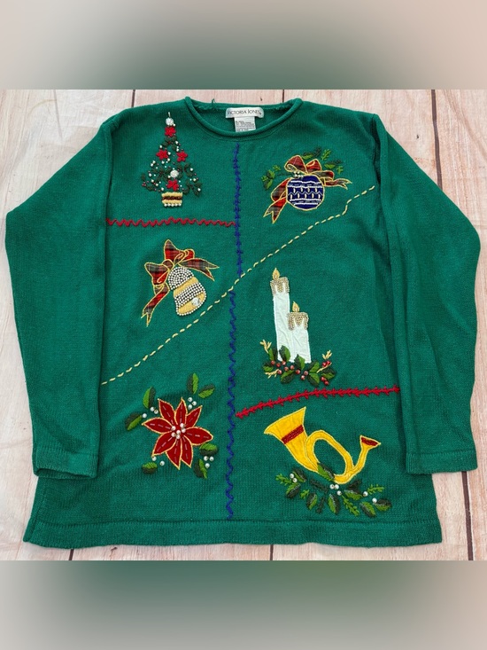 Sweaters - VINTAGE Victoria Jones L Green Red Poinsettia Christmas Pullover Beaded Sweater